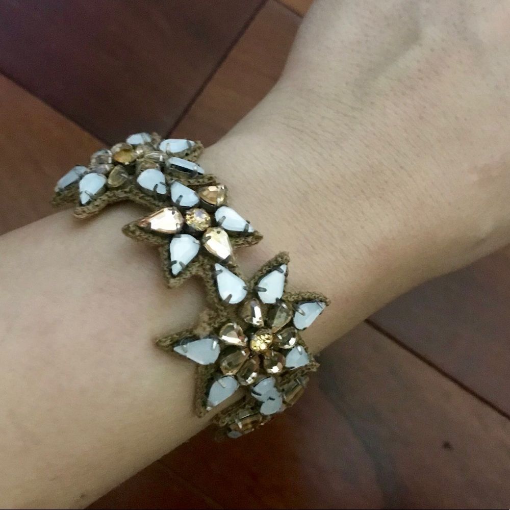 Beautiful Leather Bracelet with Beaded Flowers 🌸